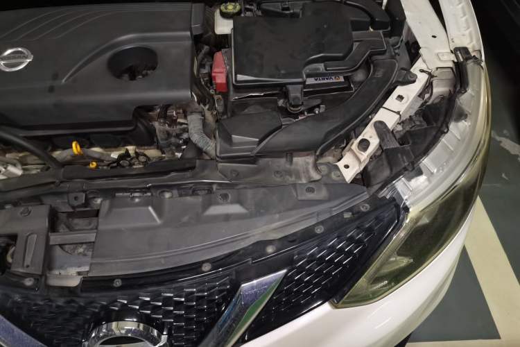 Used Nissan Qashqai 2017 2.0L CVT Smart Enjoyment Version China V Standard Engine Bay Left