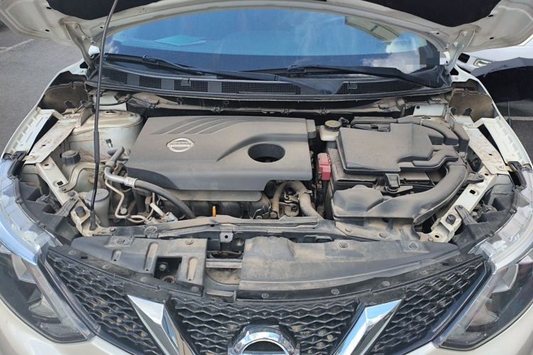 Used Nissan Qashqai 2017 2.0L CVT Smart Enjoyment Version China V Standard Engine Bay