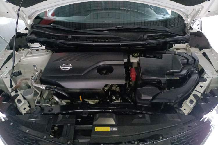 Used Nissan Qashqai 2017 2.0L CVT Smart Enjoyment Version China V Standard Engine Bay