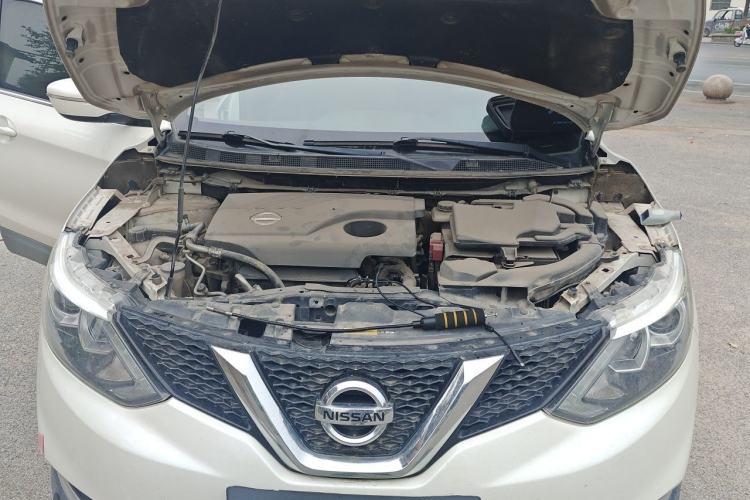 Used Nissan Qashqai 2017 2.0L CVT Smart Enjoyment Version China V Standard Engine Bay