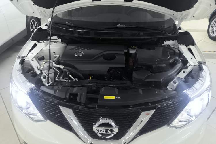 Used Nissan Qashqai 2017 2.0L CVT Smart Enjoyment Version China V Standard Engine Bay