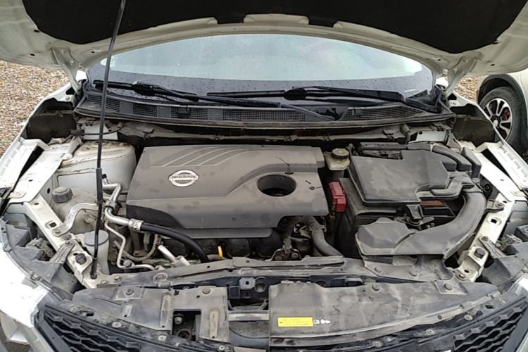 Used Nissan Qashqai 2017 2.0L CVT Smart Enjoyment Version China VI Standard Engine Bay