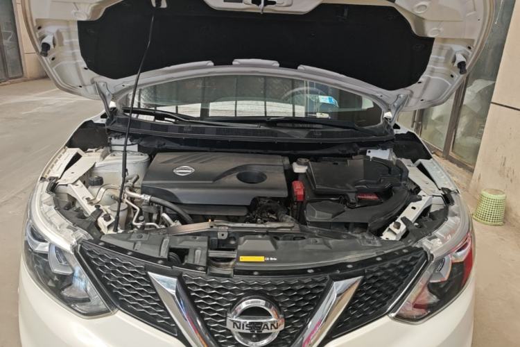 Used Nissan Qashqai 2017 2.0L CVT Smart Enjoyment Version China V Standard Engine Bay