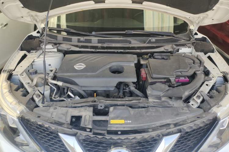 Used Nissan Qashqai 2017 2.0L CVT Smart Enjoyment Version China V Standard Engine Bay