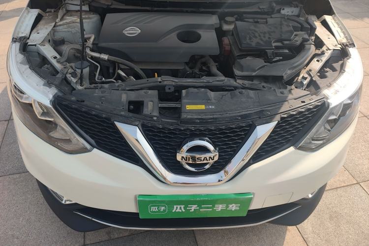 Used Nissan Qashqai 2017 2.0L CVT Smart Enjoyment Version China VI Standard Engine Bay