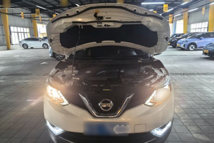 Used Nissan Qashqai 2017 2.0L CVT Smart Enjoyment Version China V Standard Engine Bay