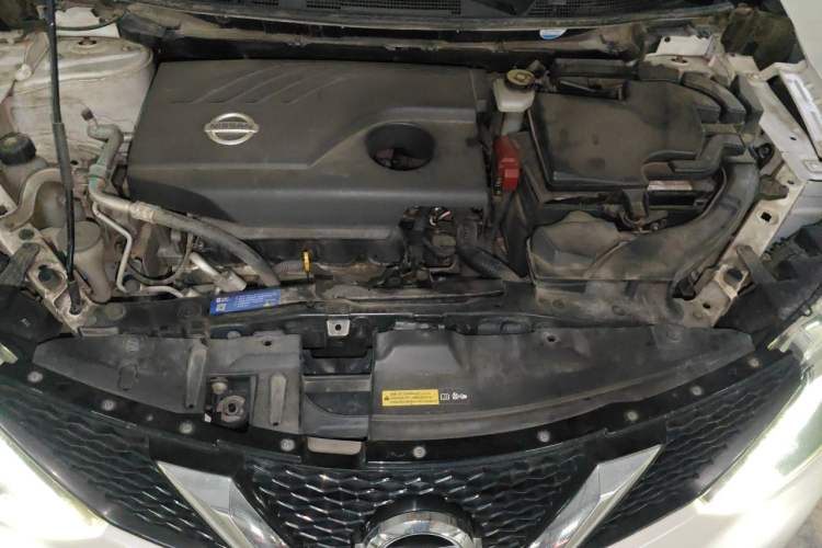 Used Nissan Qashqai 2017 2.0L CVT Smart Enjoyment Version China VI Standard Engine Bay