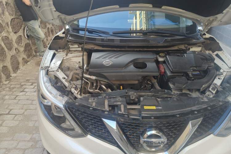 Used Nissan Qashqai 2017 2.0L CVT Elite Edition China V Standard Engine Bay Right