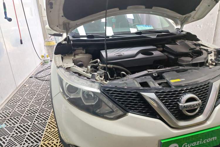 Used Nissan Qashqai 2017 2.0L CVT Elite Edition China V Standard Engine Bay Right