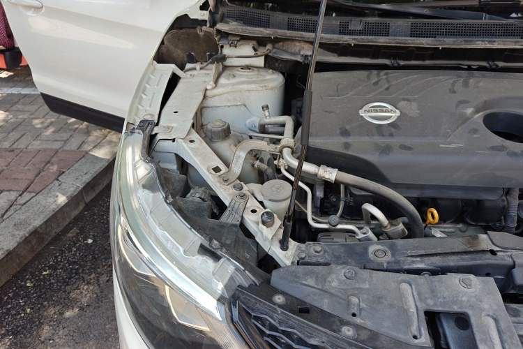 Used Nissan Qashqai 2017 2.0L CVT Luxury Edition China V Standard Engine Bay Right