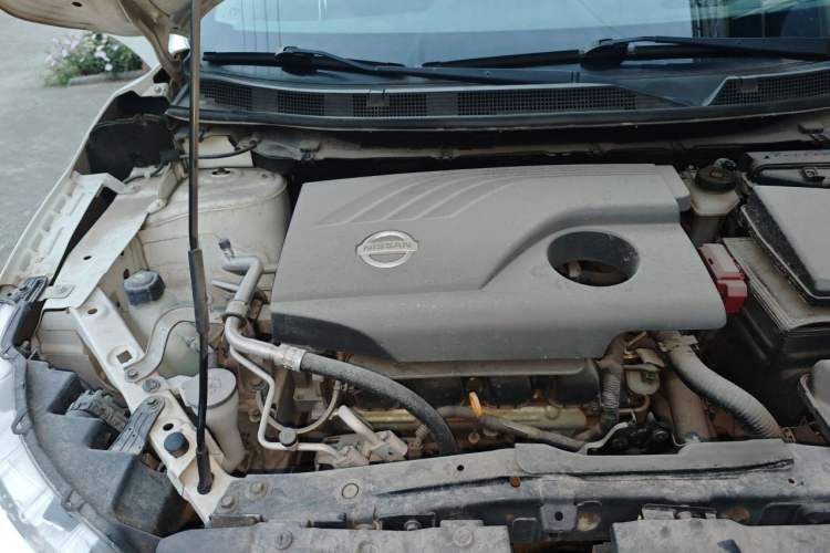 Used Nissan Qashqai 2017 2.0L CVT Smart Enjoyment Version China VI Standard Engine Bay Right
