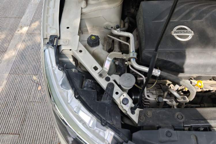 Used Nissan Qashqai 2017 2.0L CVT Smart Enjoyment Version China V Standard Engine Bay Right