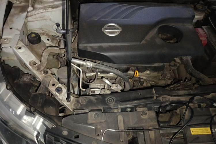 Used Nissan Qashqai 2017 2.0L CVT Smart Enjoyment Version China VI Standard Engine Bay Right