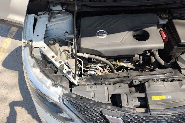 Used Nissan Qashqai 2017 2.0L CVT Smart Enjoyment Version China VI Standard Engine Bay Right