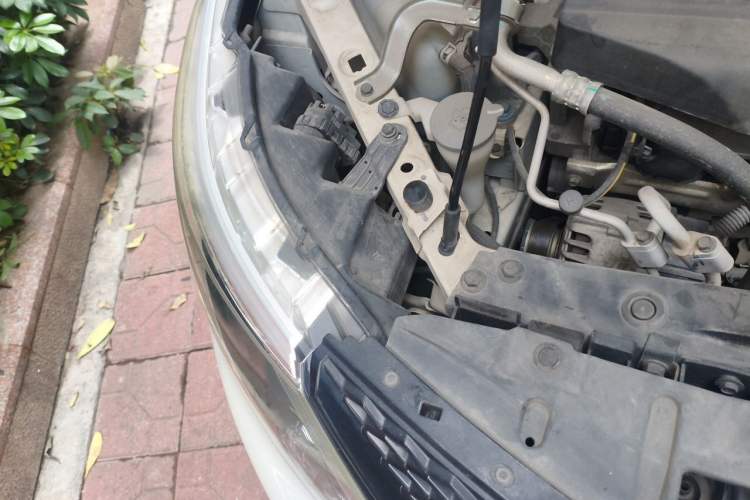 Used Nissan Qashqai 2017 2.0L CVT Elite Edition China V Standard Engine Bay Right