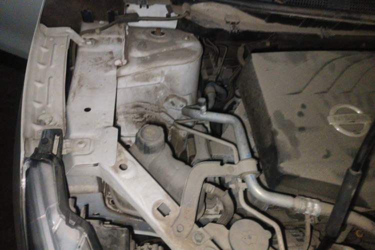 Used Nissan Qashqai 2017 2.0L CVT Smart Enjoyment Version China VI Standard Engine Bay Right