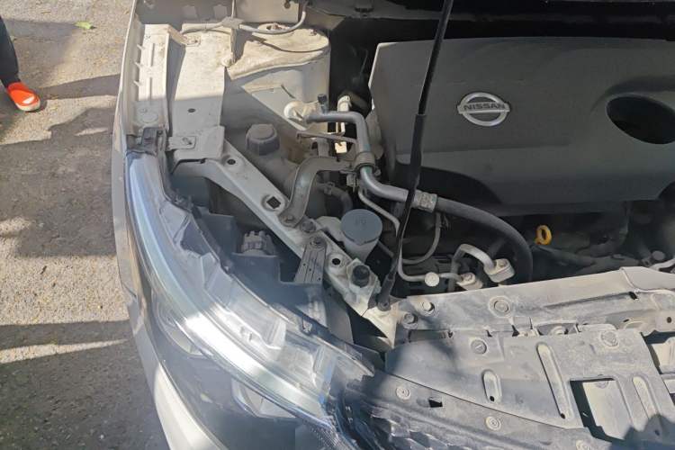 Used Nissan Qashqai 2017 2.0L CVT Elite Edition China V Standard Engine Bay Right