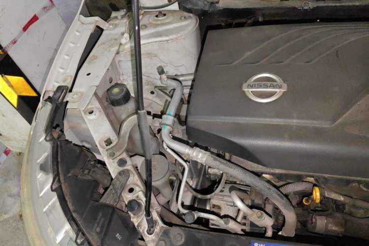 Used Nissan Qashqai 2017 2.0L CVT Smart Enjoyment Version China VI Standard Engine Bay Right