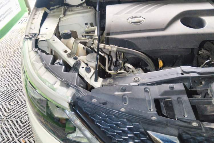 Used Nissan Qashqai 2017 2.0L CVT Smart Enjoyment Version China V Standard Engine Bay Right