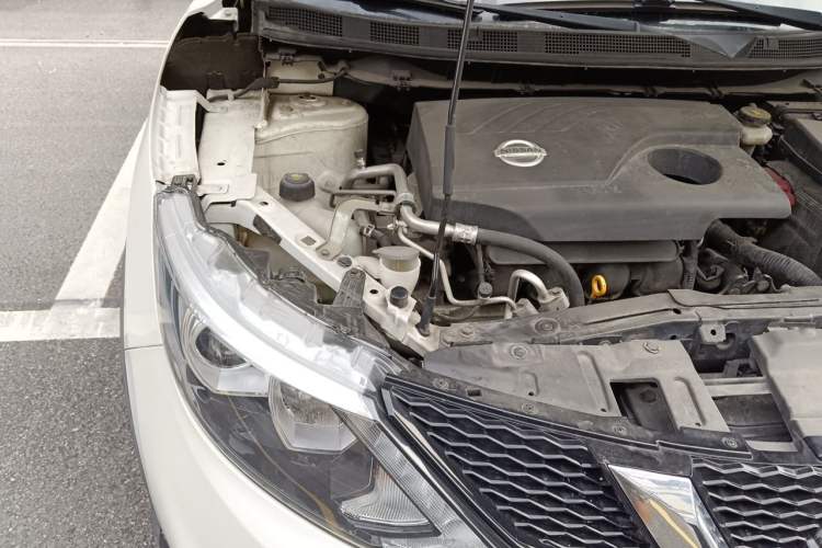Used Nissan Qashqai 2017 2.0L CVT Smart Enjoyment Version China VI Standard Engine Bay Right