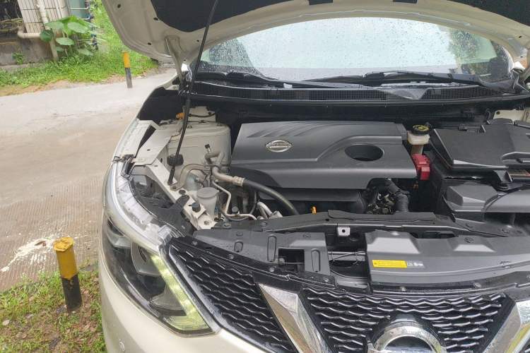 Used Nissan Qashqai 2017 2.0L CVT Smart Enjoyment Version China V Standard Engine Bay Right