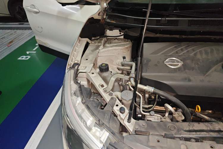 Used Nissan Qashqai 2017 2.0L CVT Luxury Edition China V Standard Engine Bay Right