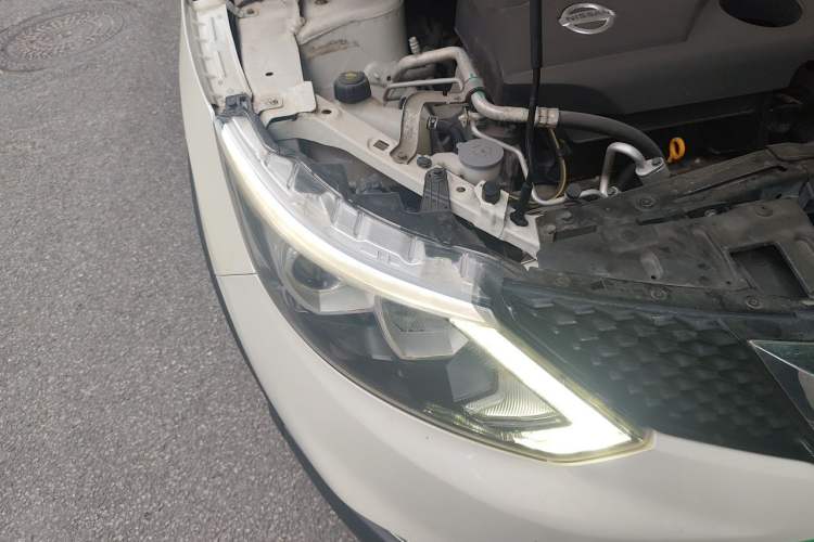 Used Nissan Qashqai 2017 2.0L CVT Luxury Edition China V Standard Engine Bay Right