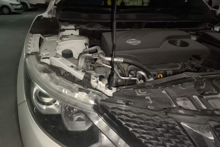 Used Nissan Qashqai 2017 2.0L CVT Elite Edition China V Standard Engine Bay Right