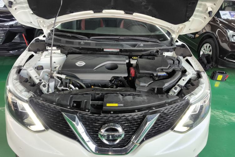 Used Nissan Qashqai 2017 2.0L CVT Smart Enjoyment Version China V Standard Engine Bay