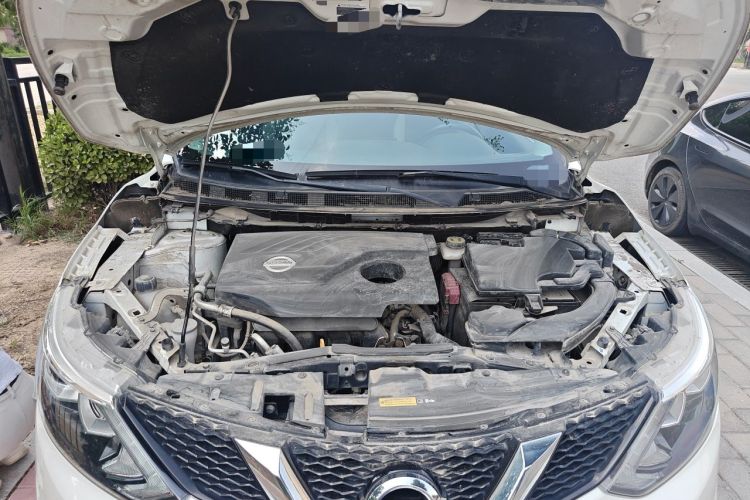 Used Nissan Qashqai 2017 2.0L CVT Smart Enjoyment Version China V Standard Engine Bay