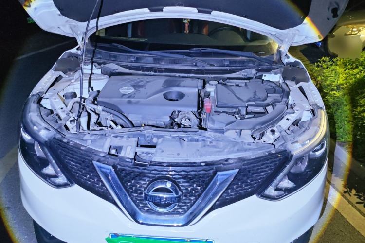 Used Nissan Qashqai 2017 2.0L CVT Smart Enjoyment Version China VI Standard Engine Bay