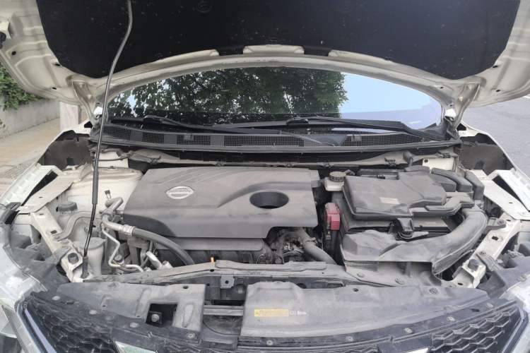Used Nissan Qashqai 2017 2.0L CVT Smart Enjoyment Version China V Standard Engine Bay