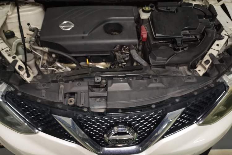 Used Nissan Qashqai 2017 2.0L CVT Smart Enjoyment Version China V Standard Engine Bay