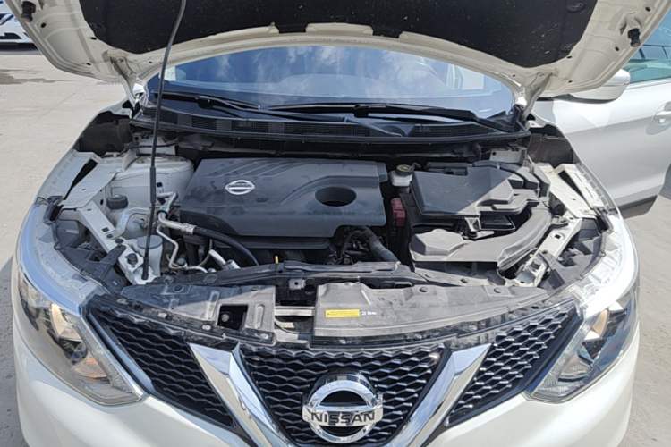 Used Nissan Qashqai 2017 2.0L CVT Smart Enjoyment Version China V Standard Engine Bay