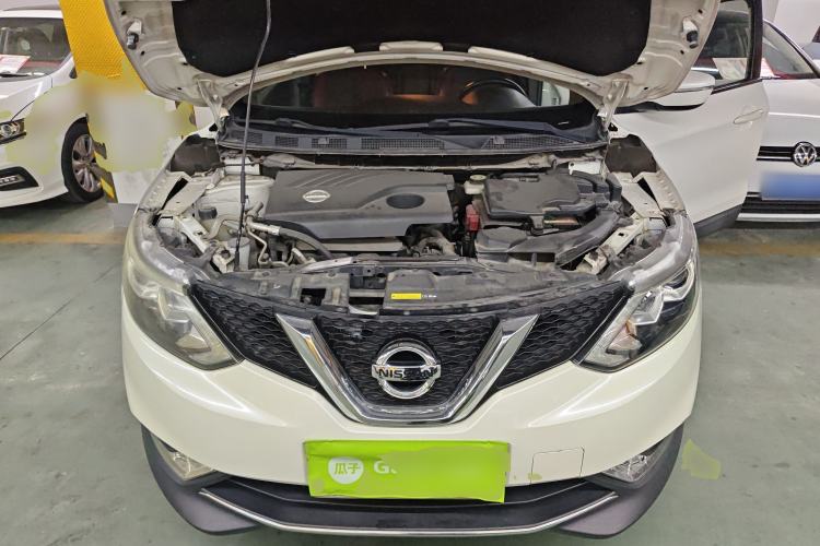 Used Nissan Qashqai 2017 2.0L CVT Smart Enjoyment Version China VI Standard Engine Bay