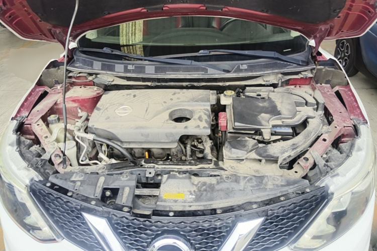 Used Nissan Qashqai 2017 2.0L CVT Smart Enjoyment Version China VI Standard Engine Bay