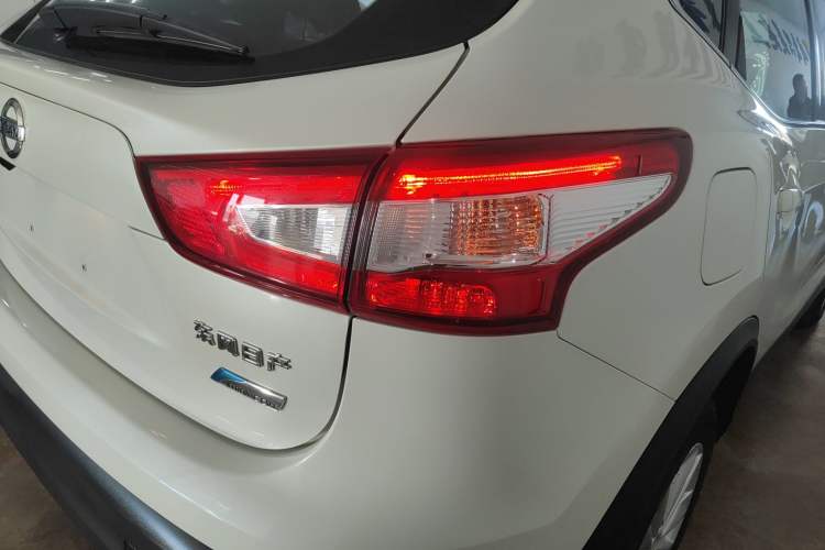 Used Nissan Qashqai 2017 1.2T CVT Fashion Edition Exterior 2