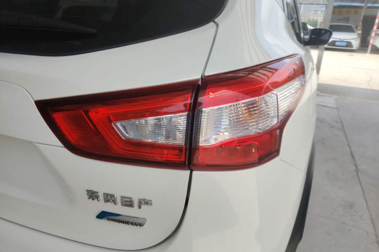 Used Nissan Qashqai 2017 2.0L CVT Smart Enjoyment Version China VI Standard Exterior 3
