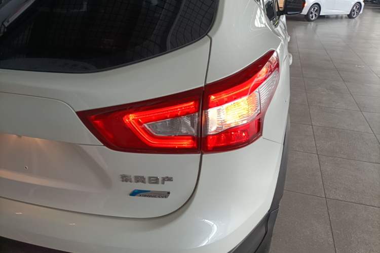 Used Nissan Qashqai 2017 2.0L CVT Smart Enjoyment Version China V Standard Exterior 3
