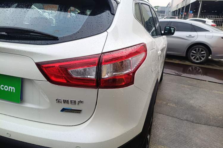 Used Nissan Qashqai 2017 2.0L CVT Smart Enjoyment Version China V Standard Exterior 3
