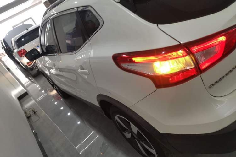 Used Nissan Qashqai 2017 2.0L CVT Smart Enjoyment Version China VI Standard Exterior 3