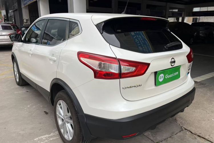 Used Nissan Qashqai 2017 2.0L CVT Elite Edition China V Standard Exterior 3