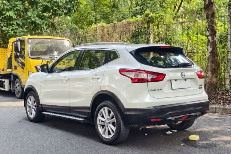 Used Nissan Qashqai 2017 2.0L CVT Elite Edition China V Standard Exterior 4