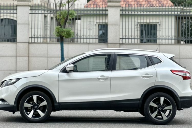 Used Nissan Qashqai 2017 2.0L CVT Smart Enjoyment Version China VI Standard Exterior 4