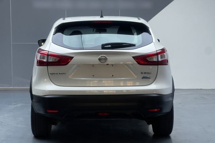 Used Nissan Qashqai 2017 2.0L CVT Elite Edition China V Standard Exterior 5