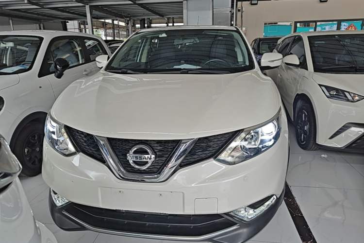 Used Nissan Qashqai 2017 2.0L CVT Elite Edition China VI Standard Front