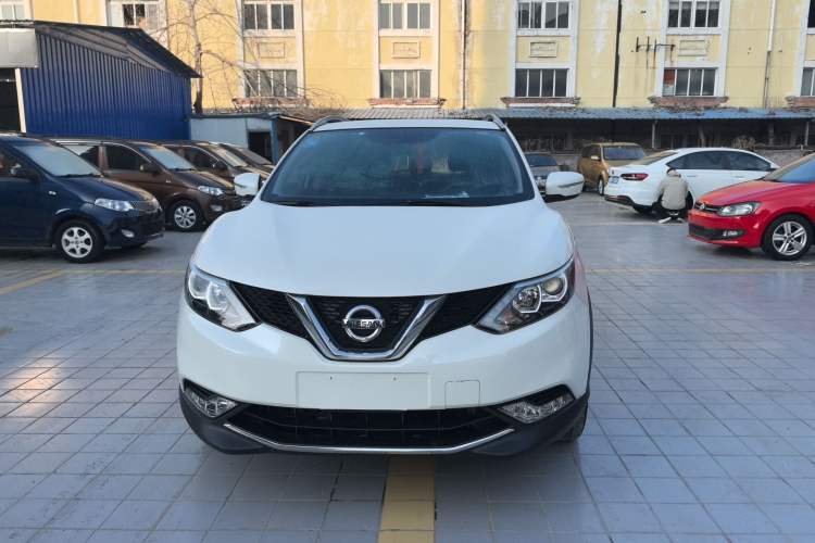 Used Nissan Qashqai 2017 2.0L CVT Elite Edition China VI Standard Front