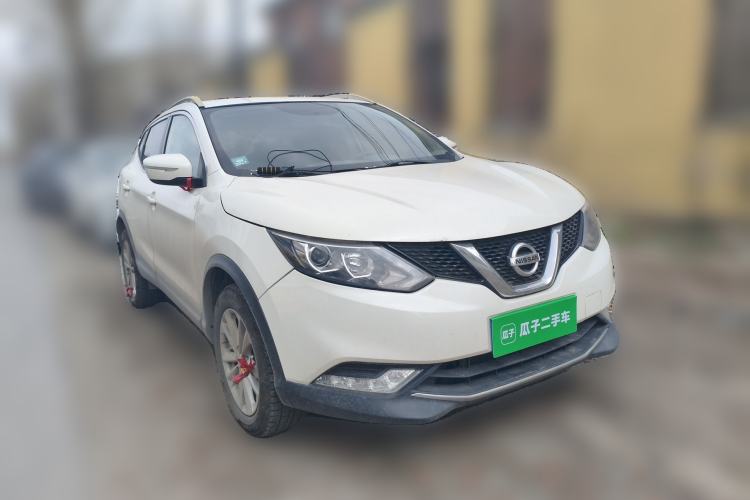 Used Nissan Qashqai 2017 2.0L CVT Elite Edition China V Standard Front Right 45 Deg