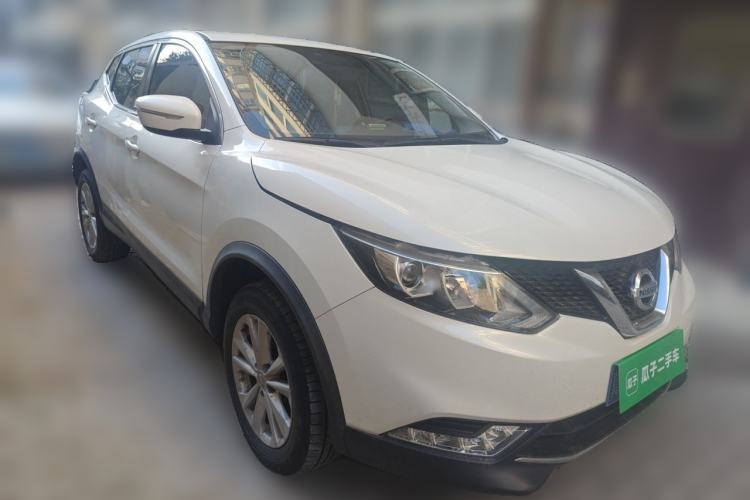 Used Nissan Qashqai 2017 2.0L CVT Elite Edition China V Standard Front Right 45 Deg