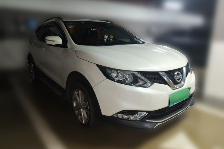 Used Nissan Qashqai 2017 2.0L CVT Elite Edition China V Standard Front Right 45 Deg